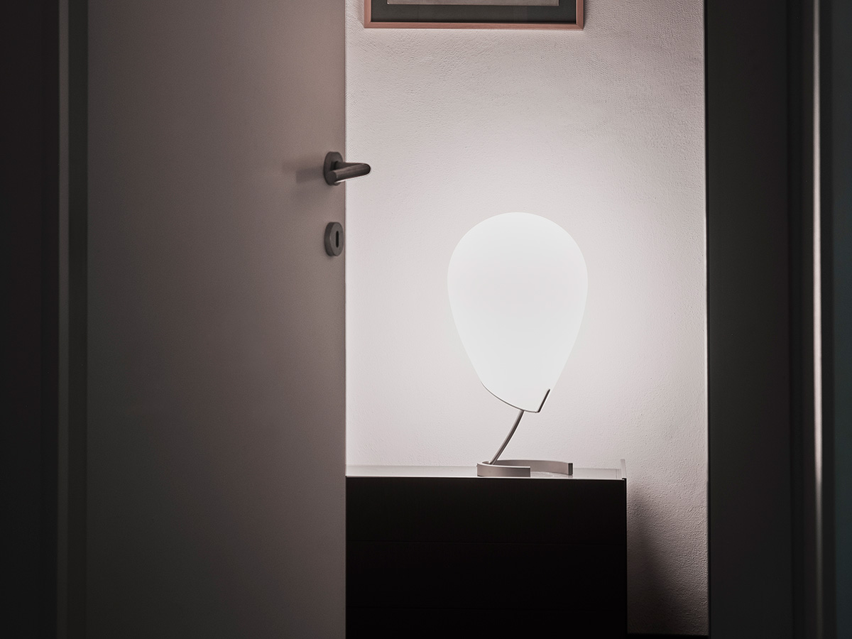 Equilibrio Table Lamp