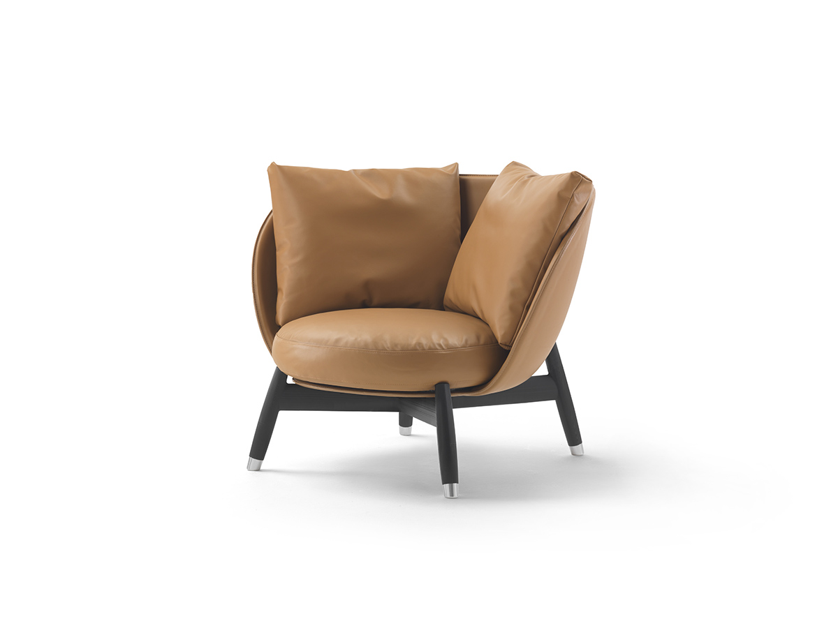 Eri Armchair