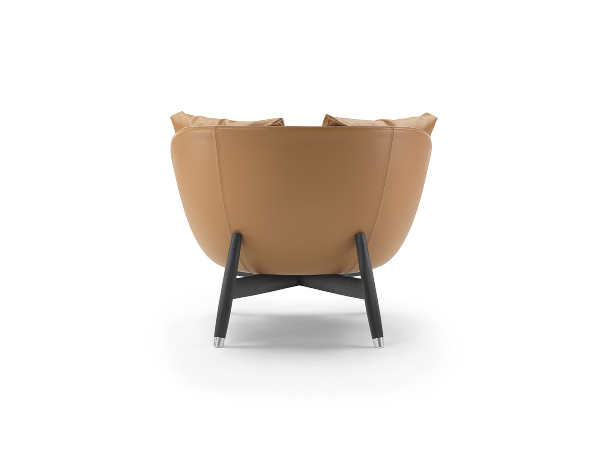 Eri Armchair