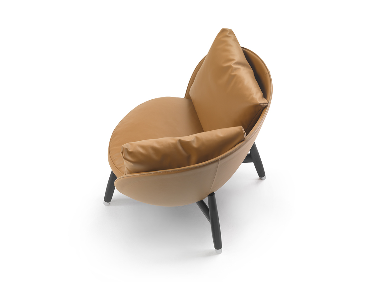 Eri Armchair