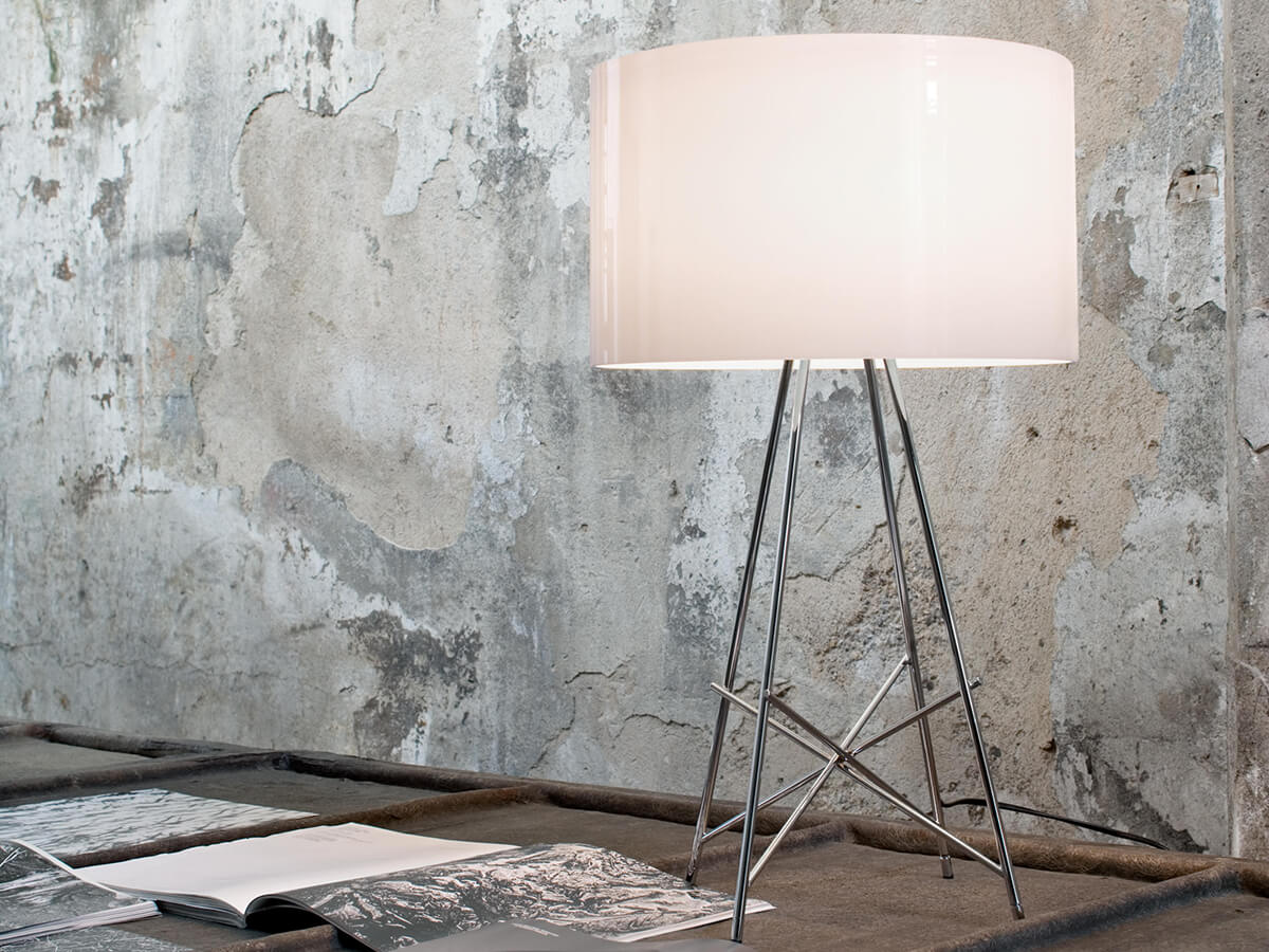 Ray T Table Lamp