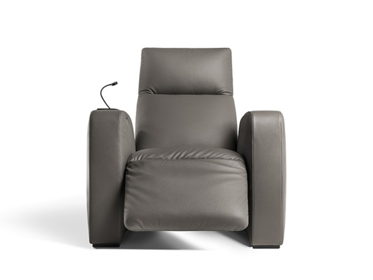 Poltrona Frau Pillow Cinema Armchair 