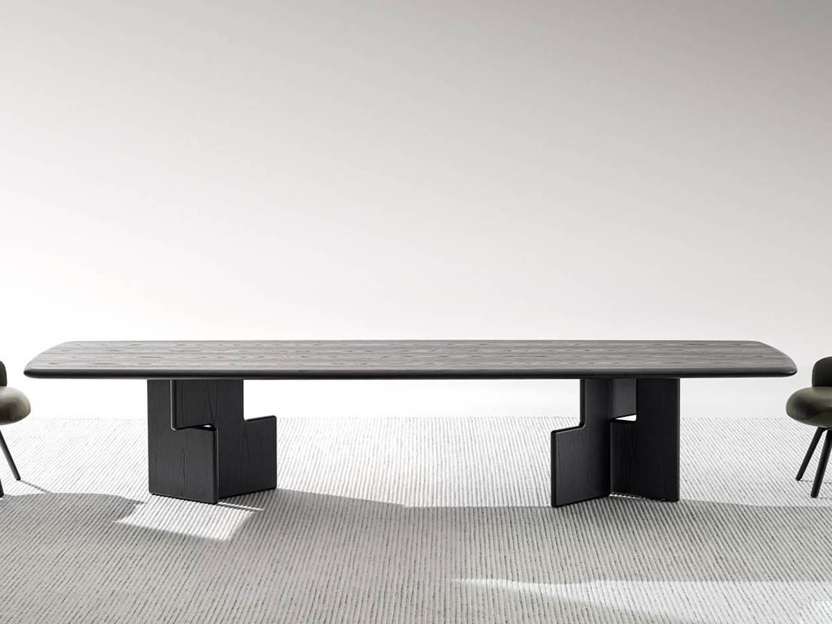 Nico Table