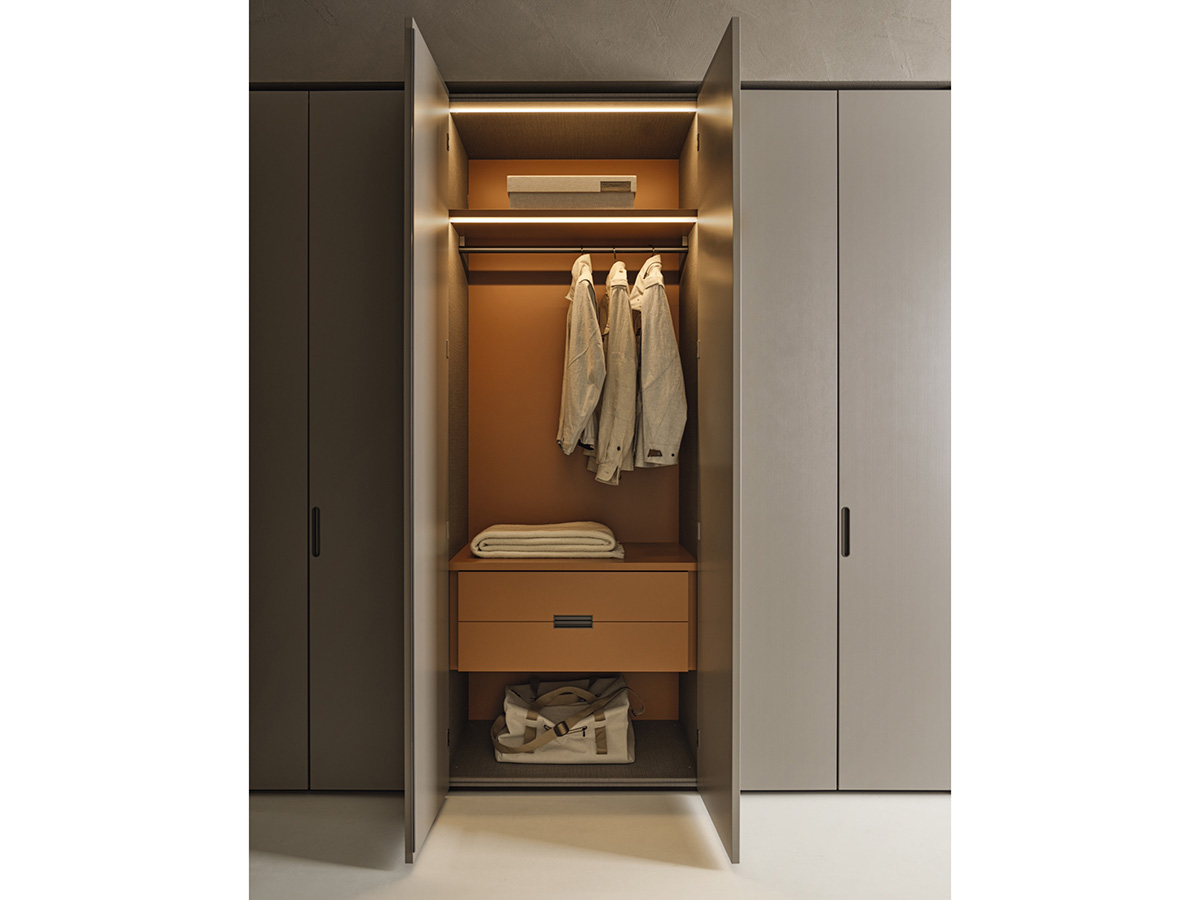 Molteni&C - Gliss Master-Linear Doors Wardrobe | Salvioni