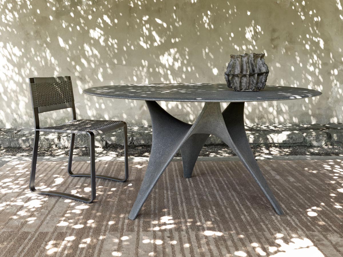 Arc Outdoor Table