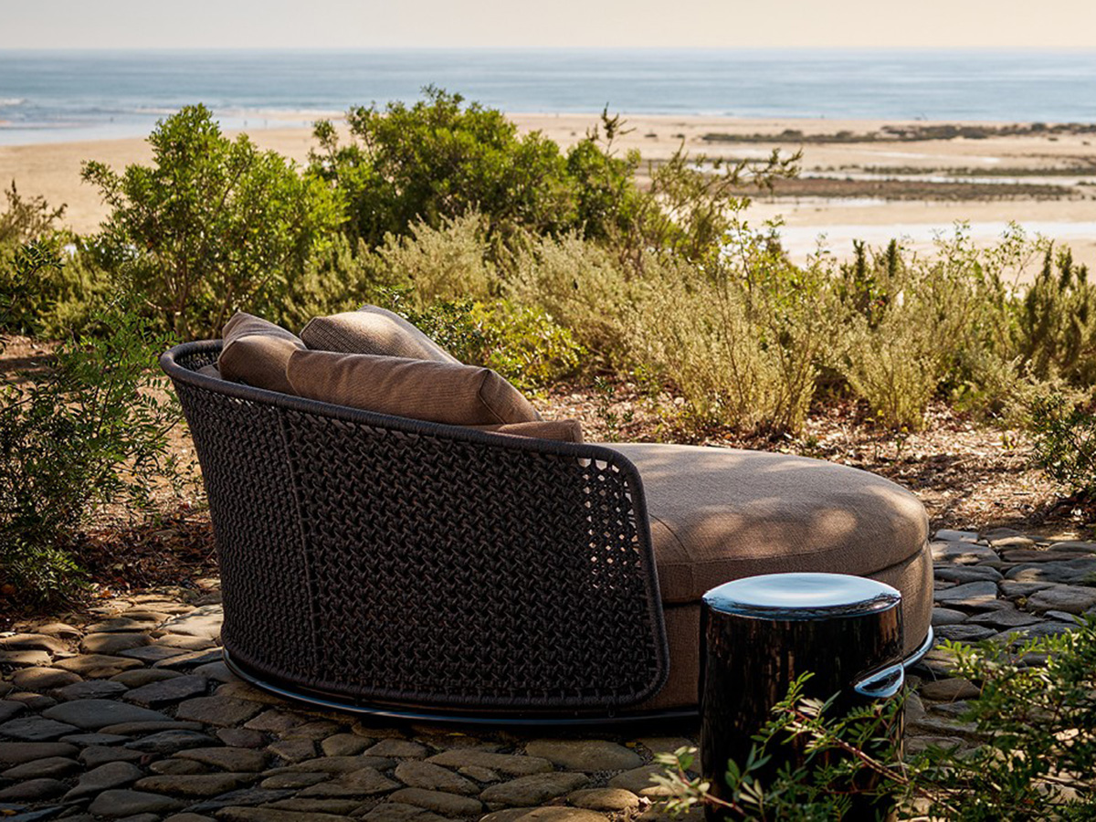 Soori Outdoor Day Lounge Sofa