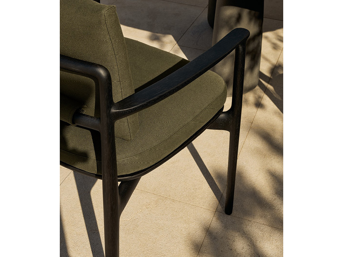 Magnolia Outdoor Chair