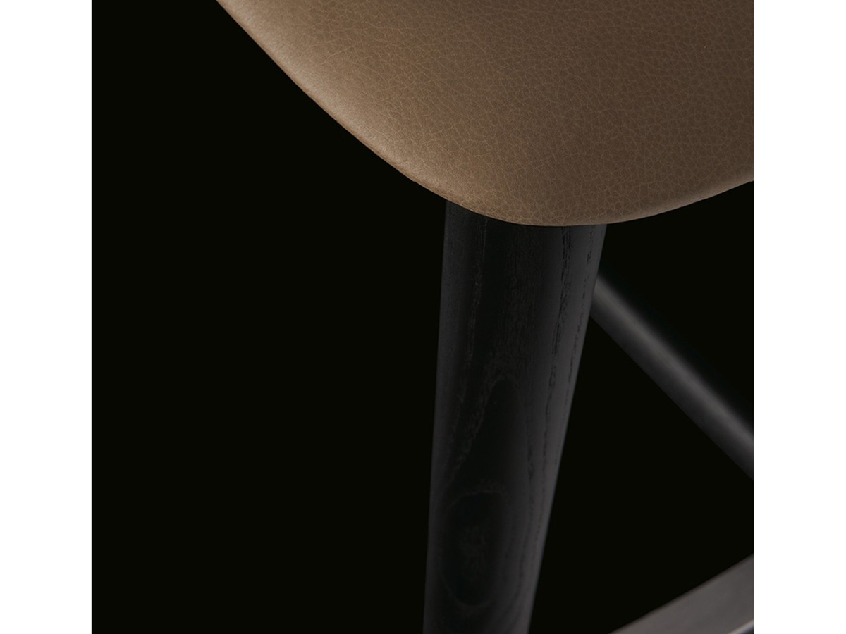 Curve Stool