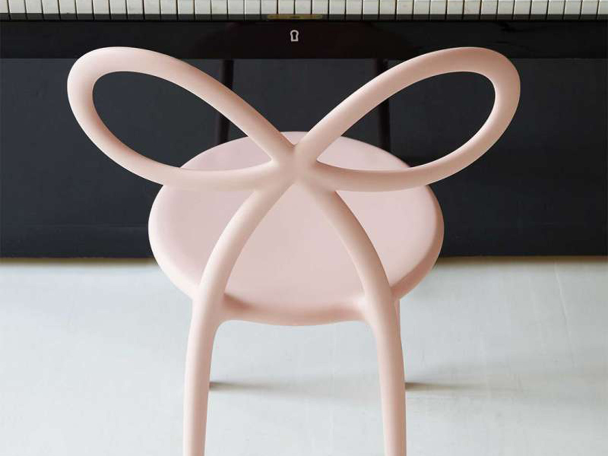 Ribbon Chair