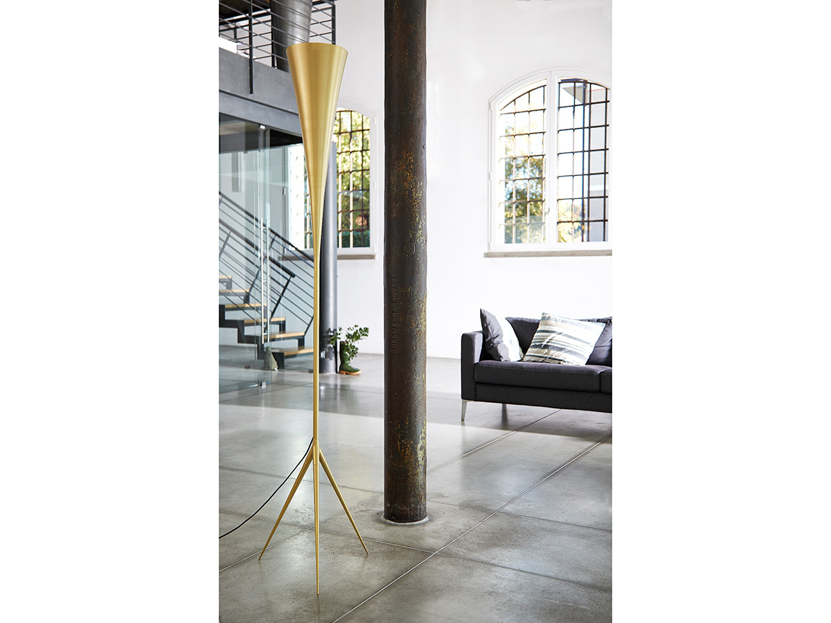 De-Lux Floor Lamp