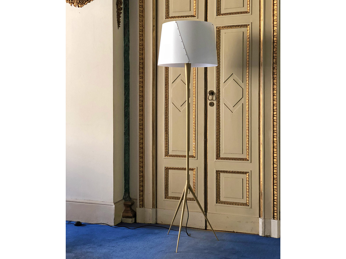 De-Lux Floor Lamp